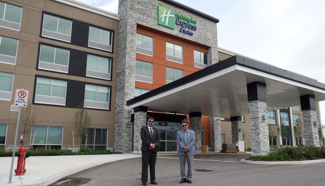 image of Holiday Inn Express and Suites