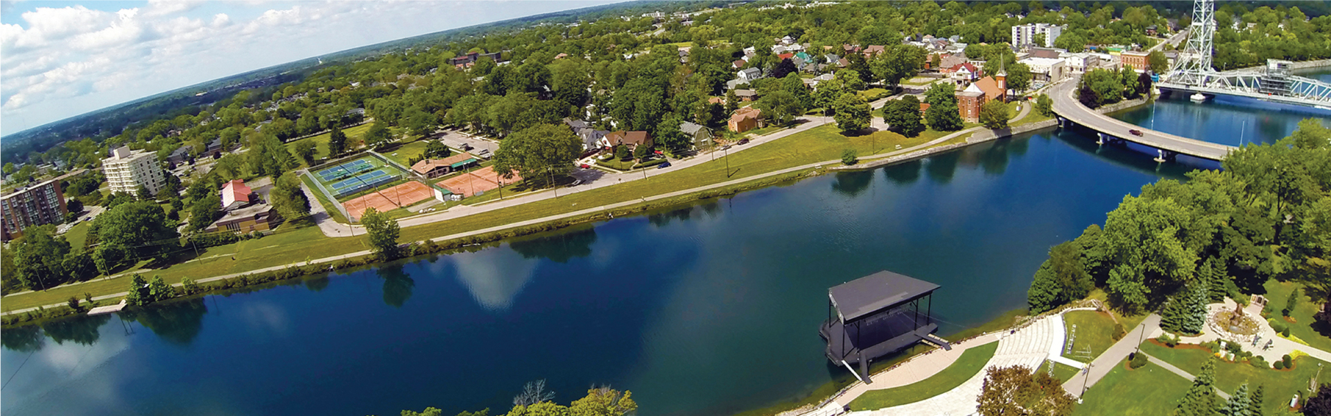 aerial image of Welland's Recreation Corridor